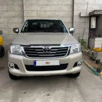تویوتا هایلوکس اتوماتیک