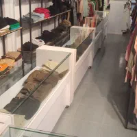 ویترین و لوازم فروشگاه پوشاک|فروشگاه و مغازه|خورموج, |دیوار