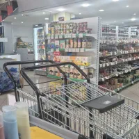 استخدام آقا فروشگاه
