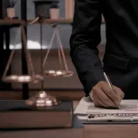 وکیل پایه یک دادگستری