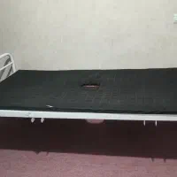 تخت فلزی باتشک