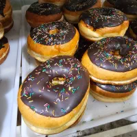 به یک بازاریاب نیازمندیم جهت شیرینی ودونات ودسر|استخدام بازاریابی و فروش|اصفهان, کشاورزی|دیوار