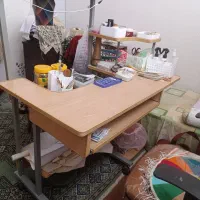 میز کامپیوتر سالم و تمیز