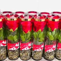 روز مادر|گل مصنوعی|شیراز, کوشک بیدک|دیوار