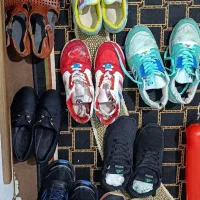 کفش کتانی پسرانه ودخترانه(عمده وتکی درحد رایگان)