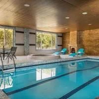 ویلاباغ استخردار نوساز فول امکانات2استخرYSF|اجارهٔ کوتاهمدت ویلا و باغ|محمودآباد, |دیوار