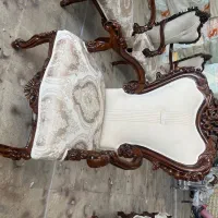 زیر کار زن مبل