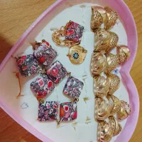 انگشتر با جعبه|بدلیجات|شاهینشهر, عطار|دیوار