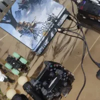 ps4همراه هارد اکسترنال 1 ترا و عینک واقعیت مجازی