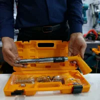 چاشنی زن ، تفنگ میخکوب ، میخ زن