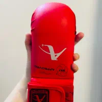 دستکش روپایی قرمز