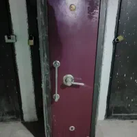 گاوصندوق در حد نو