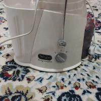 دو عدد همزن و ابمیوه گیری