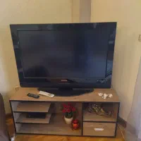 تلویزیون ۴۲ اینچ سالم بسیارکم استفاده تصویر واضح