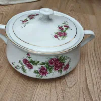 چینی گل سرخ قدیمی