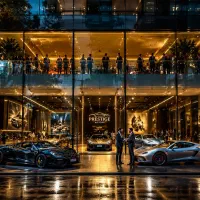 ۲۴۰متر نمایشگاه ماشین کف ۱۵۰متر بالکن منطقه۲