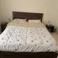 سرویس خواب با کمد آرایش در حد نو