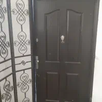 درب ورودی با گارد فلزی