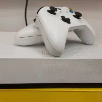 کنسول مایکروسافت xbox وآن با دو دسته