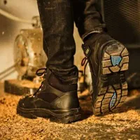 3عدد‌کفش‌ایمنی‌سایز‌42‌و۱۰‌جفت‌دستکش‌ایمنی