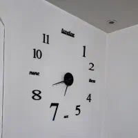 ساعت دیواری