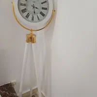 ساعت ایستاده