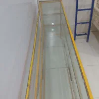 ویترین میز شیشه ای