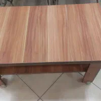 میز وسط اداری