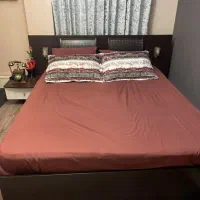تخت چهار کشو به همراه پاتختی و میز آینه