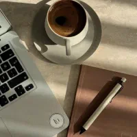 منشی دفتر روانشناسی