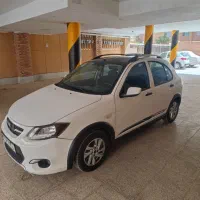 کویک 98 R سقف مشکی دنده ای|خودرو سواری و وانت|شاهینشهر, مسکن مهر|دیوار