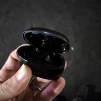 دو عدد گوشی ایرپاد گمشده