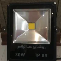 فروش  انواع پروژکتور ، لامپ ریلی ، لامپ سقفی