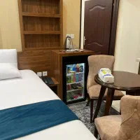 پذیرشگر هتل بازنشسته فرهنگی