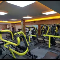 یک نفر مدیریت باشگاه و یک نفر هم بابت بوفه باشگاه