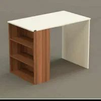 میز تحریر و کامپیوتر