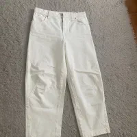 شلوار جین سفید سایز۴۰ نو نو