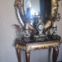 آینه و شمعدان و ساعت