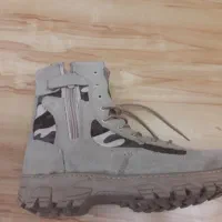 پوتین مرزبانی|کیف، کفش، کمربند|تبریز, |دیوار