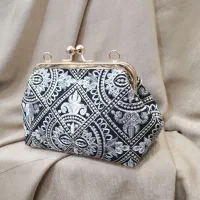 کیف مجلسی|کیف، کفش، کمربند|اهواز, کوروش|دیوار