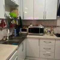 صادقیه گلناز جنوبی طبقه اول۲ خوابه۸۰ متر