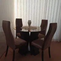 میز ناهارخوری چهار نفره