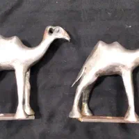 علامت+ شتر چکشی+۶گوش+گوی+ علم سردمی|کلکسیون اشیاء عتیقه|ری, علایین|دیوار