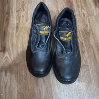 فروشی|کیف، کفش، کمربند|رشت, کوی جام جم|دیوار