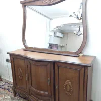 کنسول و آینه