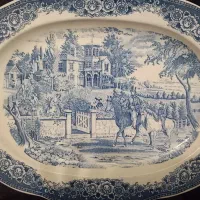 یک عدد دیس   قدیمی و نفیس