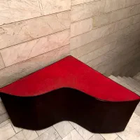 میز سه گوش بسیار زیبا قیمت عالی