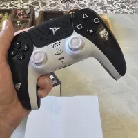 دسته بازی ps5 کاستوم طرح the last of us