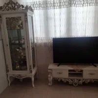 فروش میزتلوزیون..ویترین..کاملا تمیز و درحدنو