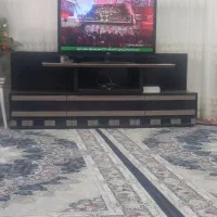 میز تلویزیون و دو عدد یخجال